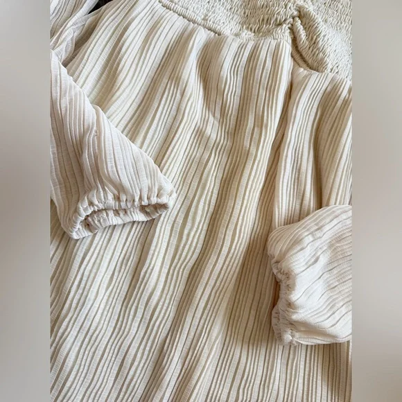 Chic‎ Cream Long Sleeve Women's Dress - Picture 4 of 6